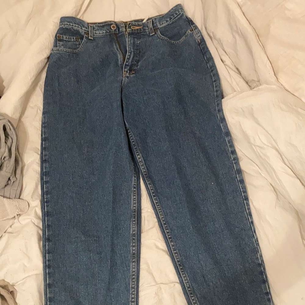 Wide-legged blue jeans